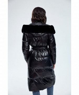 Чёрное пуховое пальто с мехом норки