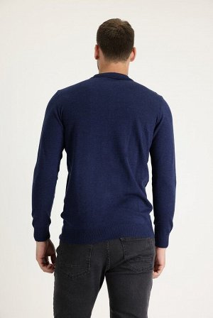 Трикотажный свитер средней посадки с меланжевым воротником средней длины темно-синего цвета