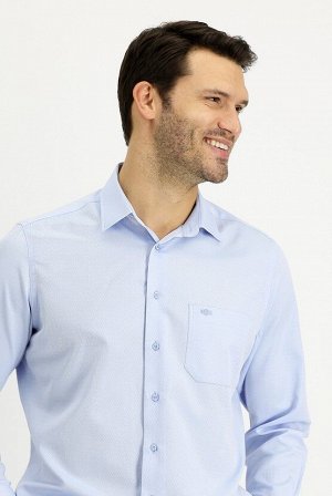 Бледно-голубая классическая рубашка с длинным рукавом и узором