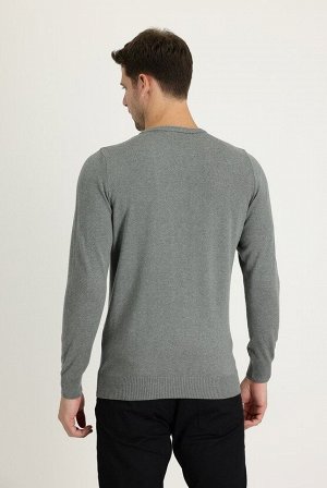 Средне-серый меланжевый свитер с круглым вырезом, классический крой, трикотажный свитер