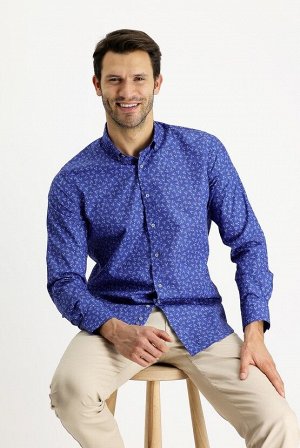 Темно-синяя рубашка узкого кроя с длинными рукавами и принтом среднего размера