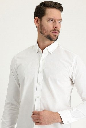 Белая приталенная оксфордская рубашка с длинным рукавом