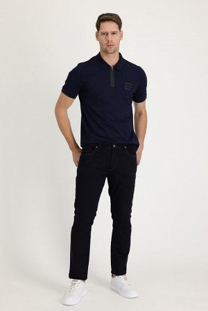 Темно-синие джинсовые брюки