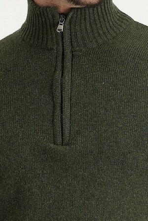 Приталенный шерстяной трикотажный свитер средней длины цвета хаки с воротником бато и молнией