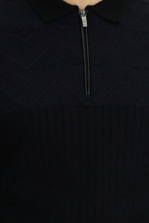 Черный трикотажный свитер с воротником поло и застежкой-молнией