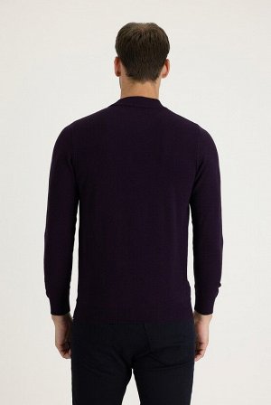 Трикотажный свитер с узором среднего размера фиолетового цвета с воротником бато