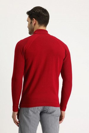 Темно-красная водолазка Зауженный вязаный свитер с узором