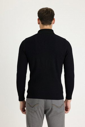 Черный приталенный шерстяной трикотажный свитер с узорчатым воротником и воротником-шалькой