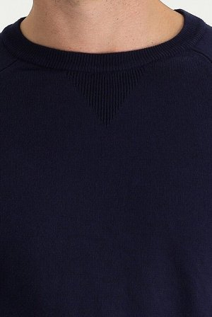 Темно-синий вязаный свитер с круглым вырезом, классический крой, с рисунком