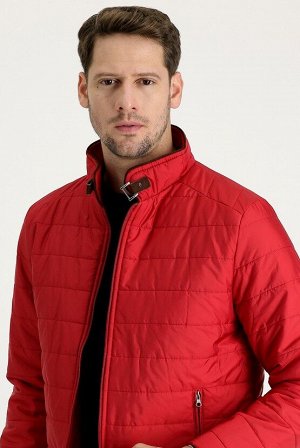 Кораллово-красное супероблегающее стеганое спортивное пальто