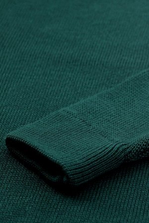 Темно-зеленый очень облегающий трикотажный свитер стальной вязки с v-образным вырезом