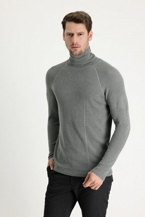 Средне-серая меланжевая водолазка Приталенный трикотажный свитер с узором