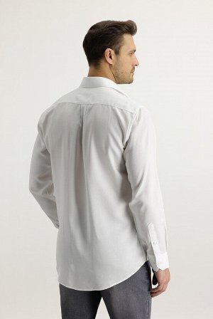 Белая рубашка свободного кроя из лиоцелла с длинным рукавом