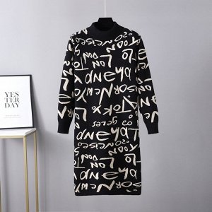 Женское трикотажное платье, принт "буквы", цвет черный