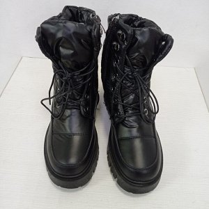 Дутыши черные на замке и шнурке