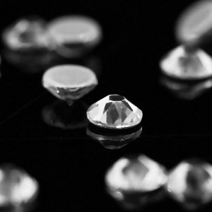 СИМА-ЛЕНД Стразы термоклеевые Xirius, 8+8 граней, d = 3,8-4 мм, 100 шт, цвет Crystal, HF16-01.100