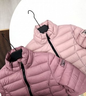 Куртка темно розовый Reebok