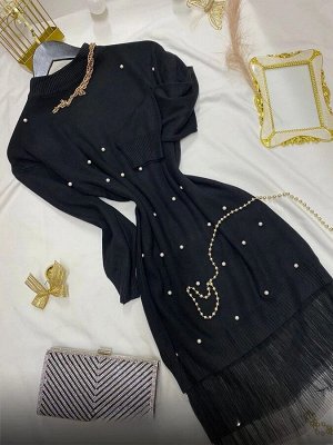 Платье Изысканное платье-свитер, который декорирован белоснежным жемчугом
Ткань кашемир
Длина 95 см