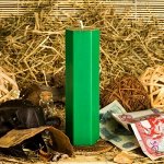 Заговорная свеча &quot;На удачную торговлю&quot; (зеленая)