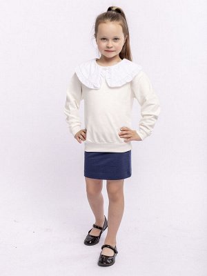 Свитшот Год: 2022
Страна: Россия

Свитшот для девочки школьный из футера в молочной расцветке с объемным отложным воротником.