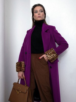 Пальто со съемными манжетами из экомеха фиолетовый