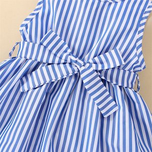 Платье без рукавов в бело-голубую полоску с поясом-бантом