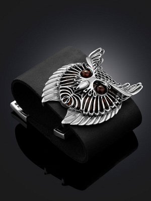 Широкий кожаный браслет с пряжкой, украшенной янтарём «Филин»