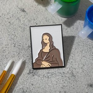 Значок «Искусство» Мона Лиза, бело-коричневый в чёрном металле