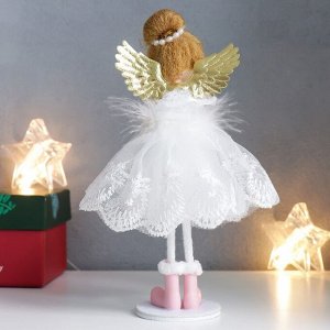 Кукла интерьерная "Девочка в пышном платье с крылышками и сердцем" 18 см