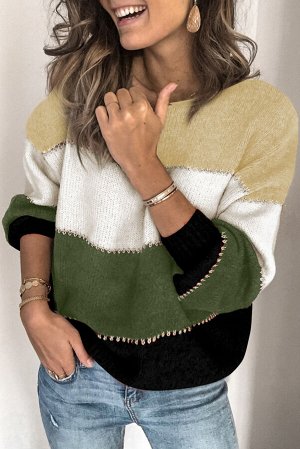 Бежевый теплый свитер с разноцветными полосами