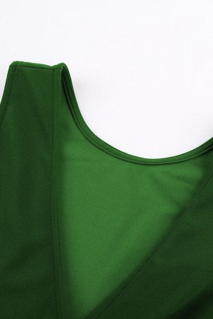 Зеленый однотонный приталенный комбинезон без рукавов с глубоким V-образным вырезом