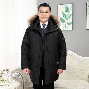 Мужская зимняя удлиненная куртка с капюшоном и меховым съемным воротником,  с  боковыми и внутренними карманами, цвет черный