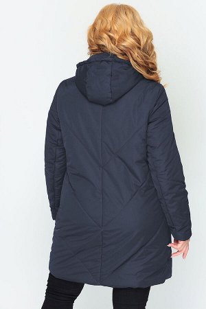 Куртка Рост: 170 Состав ткани: ПЭ-100%; Простые линии в куртке придают женскому облику изысканность и лаконичность. Куртка из стёганой ткани прямого силуэта, классического покроя, длиной до колена, с 