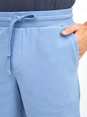 Классические шорты прямого силуэта в голубом цвете