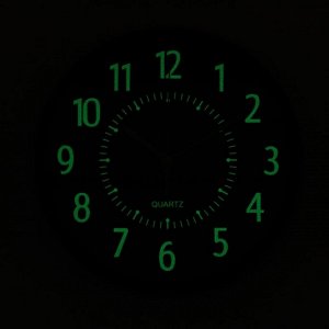 Часы настенные, серия: Интерьер, "Зеленый глаз", флуоресцентные, плавный ход, 30 х 30 см