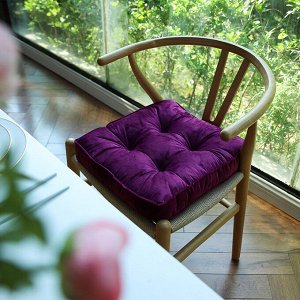 Подушка на стул бархатная квадратная, с завязками, цвет фиолетовый