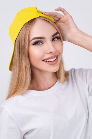 Бейсболка Страна: Узбекистан; Состав: 100% хлопок; Цвет: желтый
Однотонная яркая кепка из 100% хлопка для мужчин, женщин и подростков. Бейсболка унисекс выполнена из дышащей ткани, сверху имеются спец