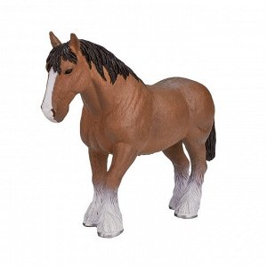 Лошадь Клейдесдаль, коричневая