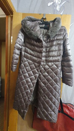 Пальто утепленное женское