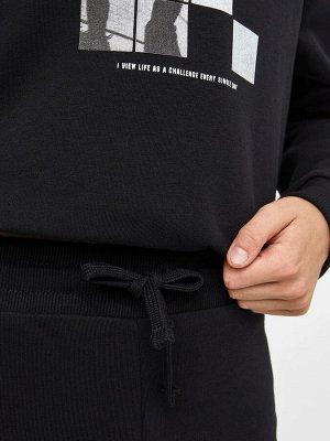 Комплект для мальчиков (худи и брюки) черного цвета с печатью