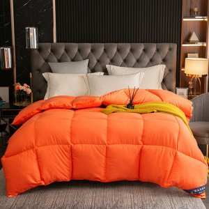 Теплое одеяло на пуху, цвет оранжевый