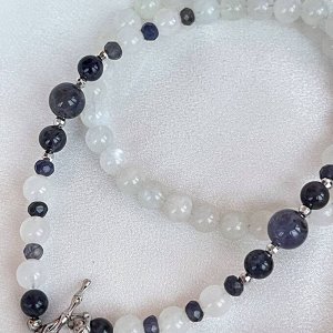 Колье из Лунного камня и Иолита