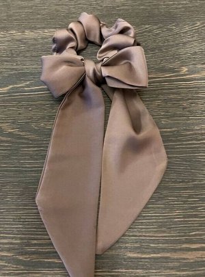 Резинка для волос с галстуком шёлковая капучино