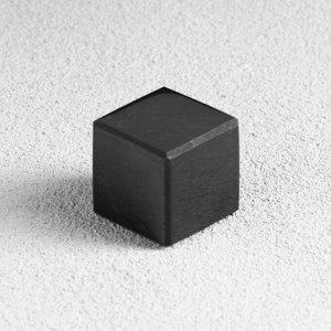Куб из шунгита, 2 см, полированный