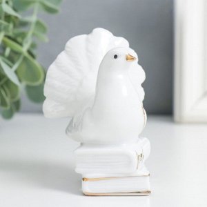 Сувенир керамика "Белый голубь на книгах" с золотом, стразы 7,5 см