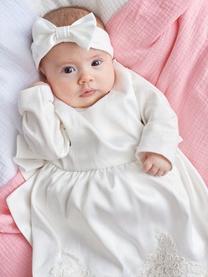 Комплект на выписку "Принцесса" Русский Сатин комбинезон и платье (молочное с молочным кружевом)