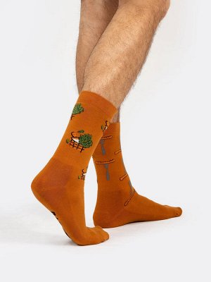 Высокие мужские носки коричневого цвета с надписями накормить и обогреть (1 упаковка по 5 пар)