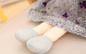 Кукла мягконабивная/   фиолетовое платье в цветочек