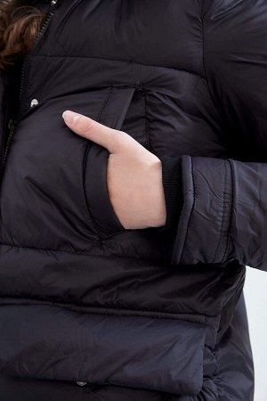 Утепленное водонепроницаемое легкое длинное стеганое пальто с капюшоном