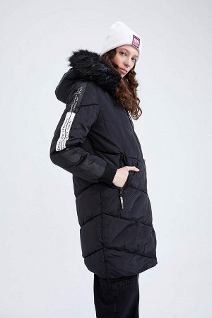 Теплоизолированное водонепроницаемое пальто из искусственного меха с капюшоном Relax Fit